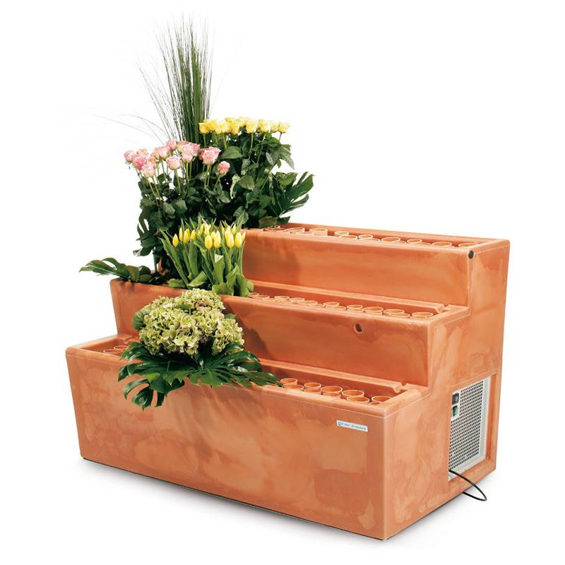 Refrigerated display system Fior d'acqua, Exhibition Set: Stair-step displayer - TITANO, Optional: Standard