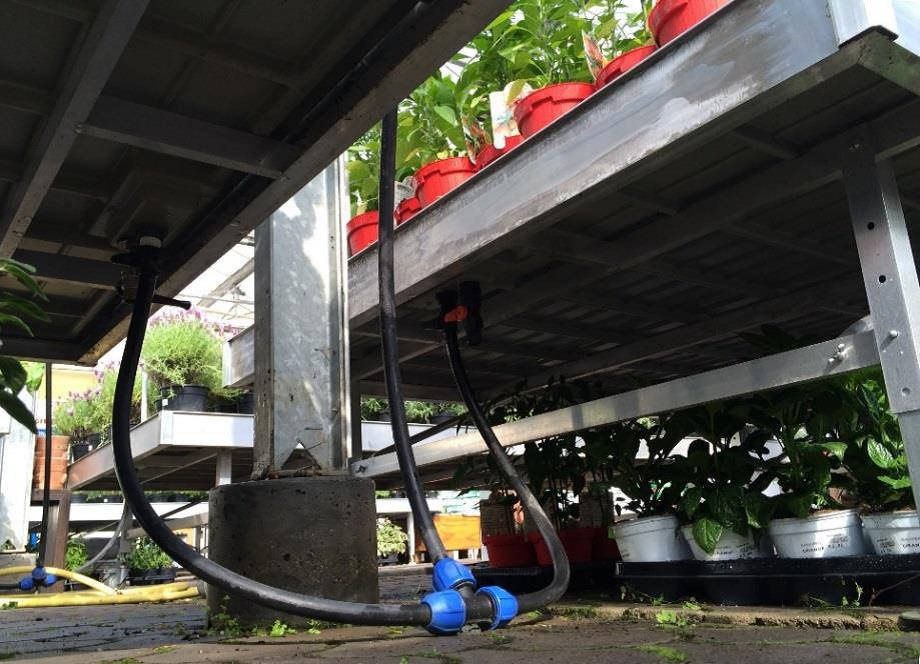 Оросительная система над столами