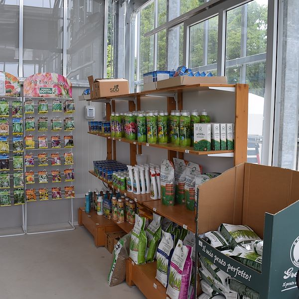 THE FELTRINA GARDEN CENTER