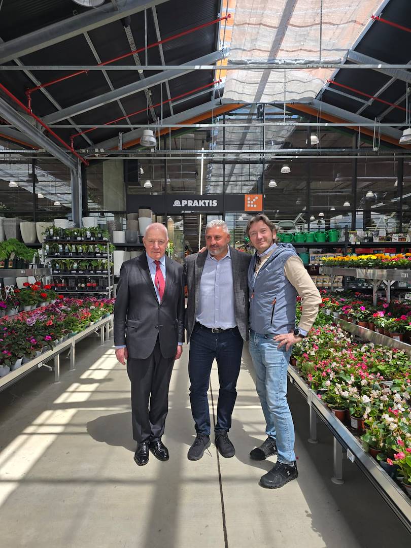 Organizzazione Orlandelli supports PRAKTIS in their debut in the plant and flower market