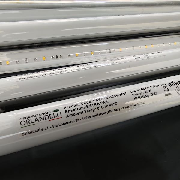 Wire mesh trolley 1350 with TUBE WHITE PAR LED germination lights