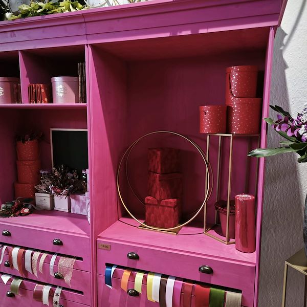 Orlandelli presents the new shopfitting concept for the wrapping area of plants and flowers