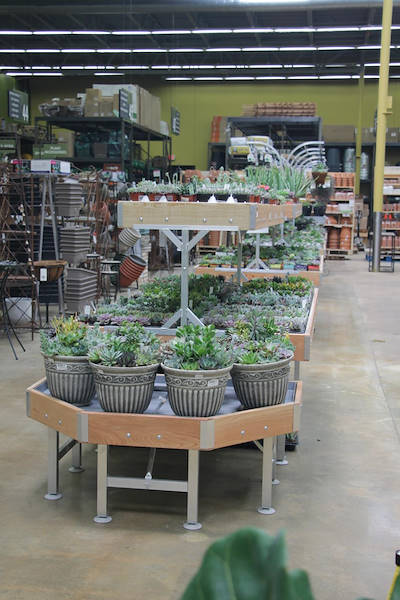 Мебель AMOR в новом интерьере отдела растений и цветов центра Urban Hardware