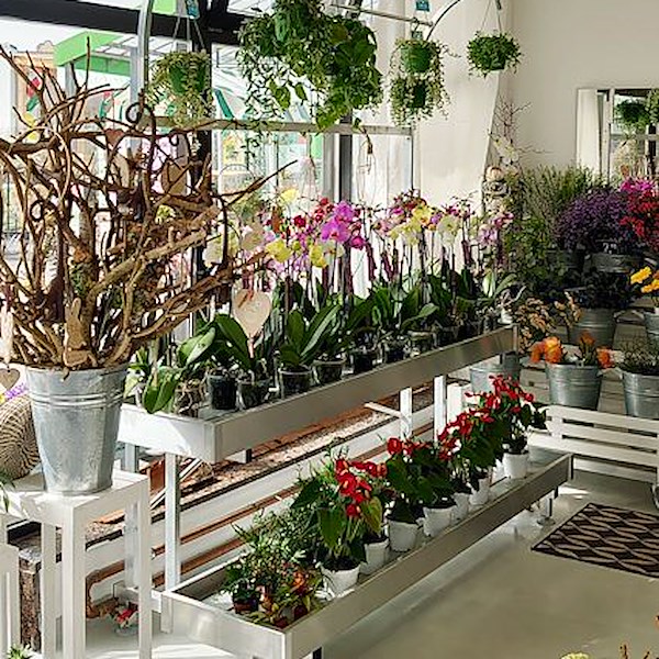 Алюминиевый настенный стол - 2-х уровневый и держатели корзины