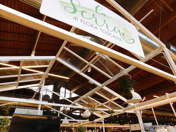 Инаугурация La Serra от Flora Toscana