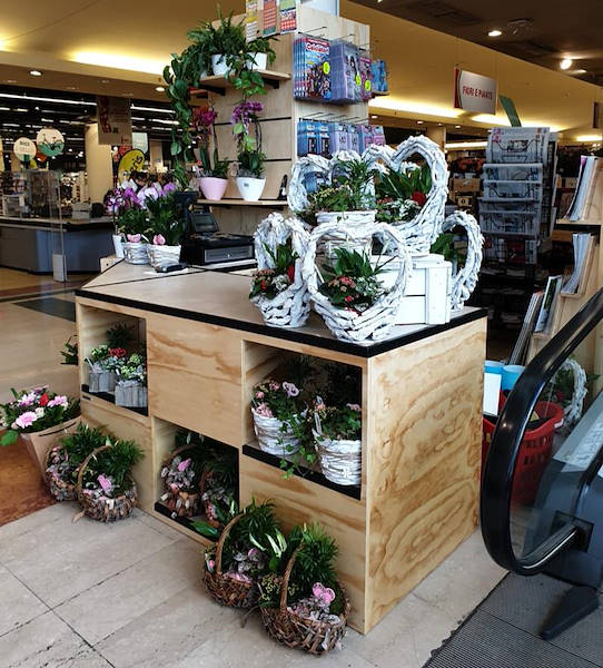 Линия AMOR для цветочного магазина-газетного киоска