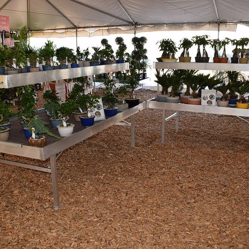 Raised aluminium bench